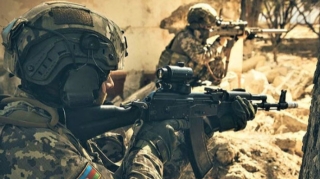 Ordumuzun antiterror tədbirləri zamanı real döyüş kadrları    - VİDEO