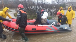 Lənkəranı su basdı - FOTO