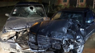 Zərdabda iki avtomobil toqquşdu, xəsarət alan şəxs Bakıya gətirildi 