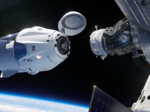 İlon Mask "SpaceX" proqramı üzrə radikal qərarlar qəbul edib