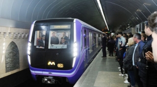 "28 May" stansiyasında qatar yoluna düşən sərnişin ölüb 