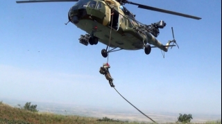 Azərbaycan Ordusu təlim döyüş atışları yerinə yetirib - VİDEO 