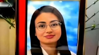 Əlindəki şişləri götüzdürmək istədi, şoka düşərək öldü 