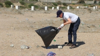 Şüvəlan çimərliyinin dəniz sahili tullantılardan təmizlənib  - FOTO