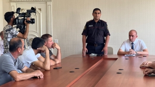 Yol polisi  kənd təsərrüfatı teknikaları ilə bağlı maarifləndirici görüş keçirdi  - FOTO