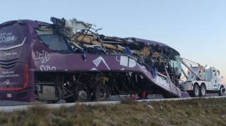 Avtobus yük maşını ilə toqquşdu – 8 ölü, 27 yaralı 