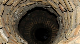 Kanalizasiya quyularının açıq olduğuna görə avtomobillərə dəyən ziyanı kim ödəməlidir? - AÇIQLAMA 