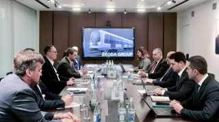 Çexiya şirkəti Bakı metrosuna vaqon satmaq niyyətindədir - FOTOLAR 