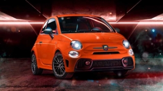 "Abarth 595" və '695" modelləri tarixi livreyanı alıblar  - FOTO