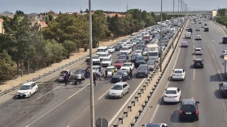 Aeroport yolunda qəza oldu - FOTO