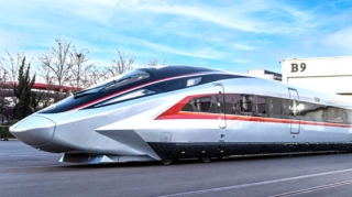 Китай испытал самый быстрый в мире сверхскоростной поезд CR450 