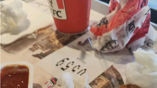 KFC Bakıda müştərilərə qanlı toyuq satır? - AÇIQLAMA 