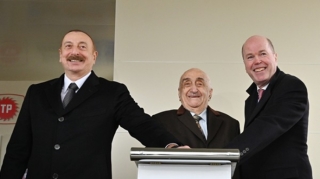 “Azəri-Mərkəzi-Şərqi” platformasının dayaq bloku dənizə yola salındı - YENİLƏNİB 