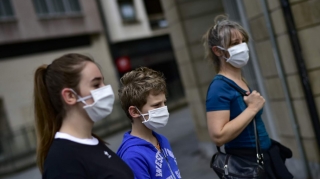 Azərbaycanda koronavirusa yoluxanların 5 faizi uşaqlardır