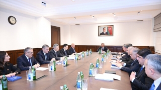 Korrupsiyaya qarşı mübarizə üzrə Komissiyasının iclası keçirilib - FOTOLAR