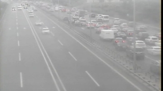 Aeroport yolunda qəza sıxlıq yaratdı  - FOTO