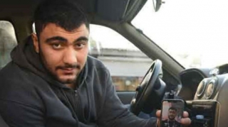 Güləş üzrə dünya üçüncüsü taksi sürücüsü işləyir - FOTO 