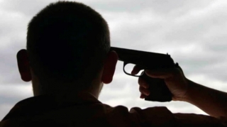 Keçmiş polis dayanacaqda özünü GÜLLƏLƏDİ - FOTO 