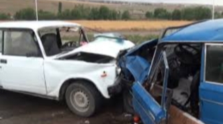 Ağstafada iki" "VAZ"ın toqquşması nəticəsində avtomobillərdən biri yandı, xəsarət alanlar var   - YENİLƏNİB