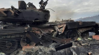 “Bayraktar” Rusiya ordusuna məxsus texnikanı məhv etdi  - VİDEO