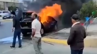 Sumqayıtda "Mercedes" yandı  - VİDEO