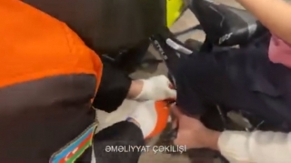 Ayağı velosipedin pedalına sıxışan uşaq belə xilas edildi - VİDEO 