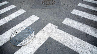 Berlində avtomobil piyadaların üzərinə sürülüb, ölən və yaralananlar var 