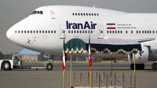 В Иране стало обязательным ношение масок в самолете