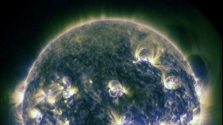 Günəşdə güclü partlayışlar baş verib 