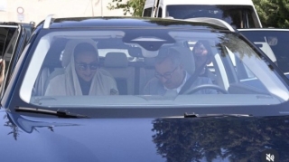 Şahzadəni şəhərdə gəzdirən bələdiyyə sədri Azərbaycan bulvarında qəza törətdi   - FOTO