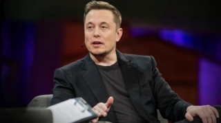 İlon Mask "Tesla" və "SpaceX"  barədə kitab yazmağa başlayıb