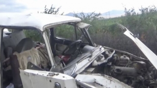 Hacıqabulda avtomobil aşdı; 2 yaralı 