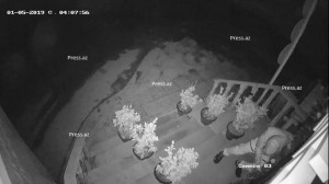 Oyun zalına oğurluğa gələn şəxs anbaan kameraya düşdü - VİDEO