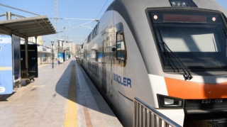 АЖД:  В нерабочие дни перевезено около 65 тыс. пассажиров