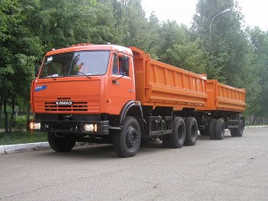 Ağır tonnajlı yük maşınları üçün qoşqular satacaq