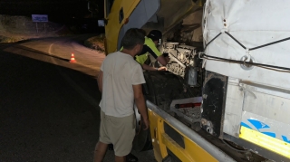 Şəmkirdə Türkiyə vətəndaşı çətin vəziyyətə düşdü:  köməyə yol polisləri gəldi  - VİDEO - FOTO