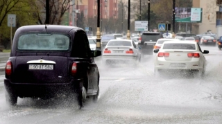 Yağışlı havada bu qaydanı bilməmək sizə cərimə bahasına başa gələ bilər 