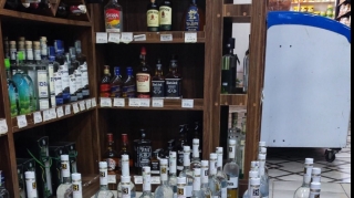 Marketdə saxta alkoqollu içkilər aşkarlanıb - FOTO 