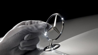 Mercedes отзывает 800 тысяч автомобилей из-за опасной неисправности