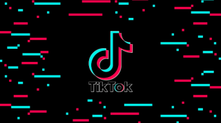 Bakıda tiktoker itkin düşdü   - FOTO