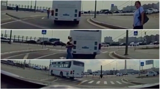 Bu ərazidə piyadalar özlərini göz görə-görə təhlükəyə atır - Sürücülər təngə gəlib    - VİDEO