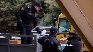 Polislər də Türkiyəyə yardım kampaniyasına qoşulub - FOTOLAR 