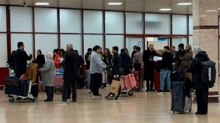 AZAL ilk dəfə Qahirədən Bakıya birbaşa uçuş həyata keçirdi - VİDEO