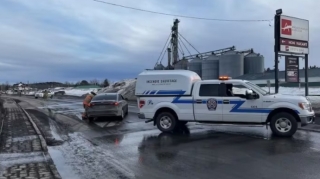 Kanadada sürücü avtomobili insanların üzərinə sürüb, ölənlər var 