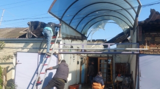 Gəncədə bir-birinə bitişik 4 evdə yanğın BAŞ VERDİ  - FOTO