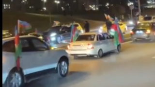 Bakıda İlham Əliyevə dəstək yürüşü keçirilir   -VİDEO