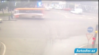 Bakıda avtobus 10 yaşlı oğlanı belə vurub öldürdü - VİDEO - FOTO 