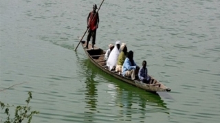 Toya gedənlərin GƏMİSİ batdı: 100-dən çox ölü 