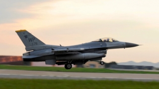 ABŞ "F-16"ların Ukraynaya verilməsini müzakirə edəcək 