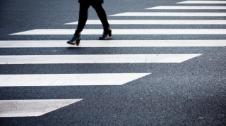 Bakıda 18 yaşlı gənc qızı avtomobil vurub